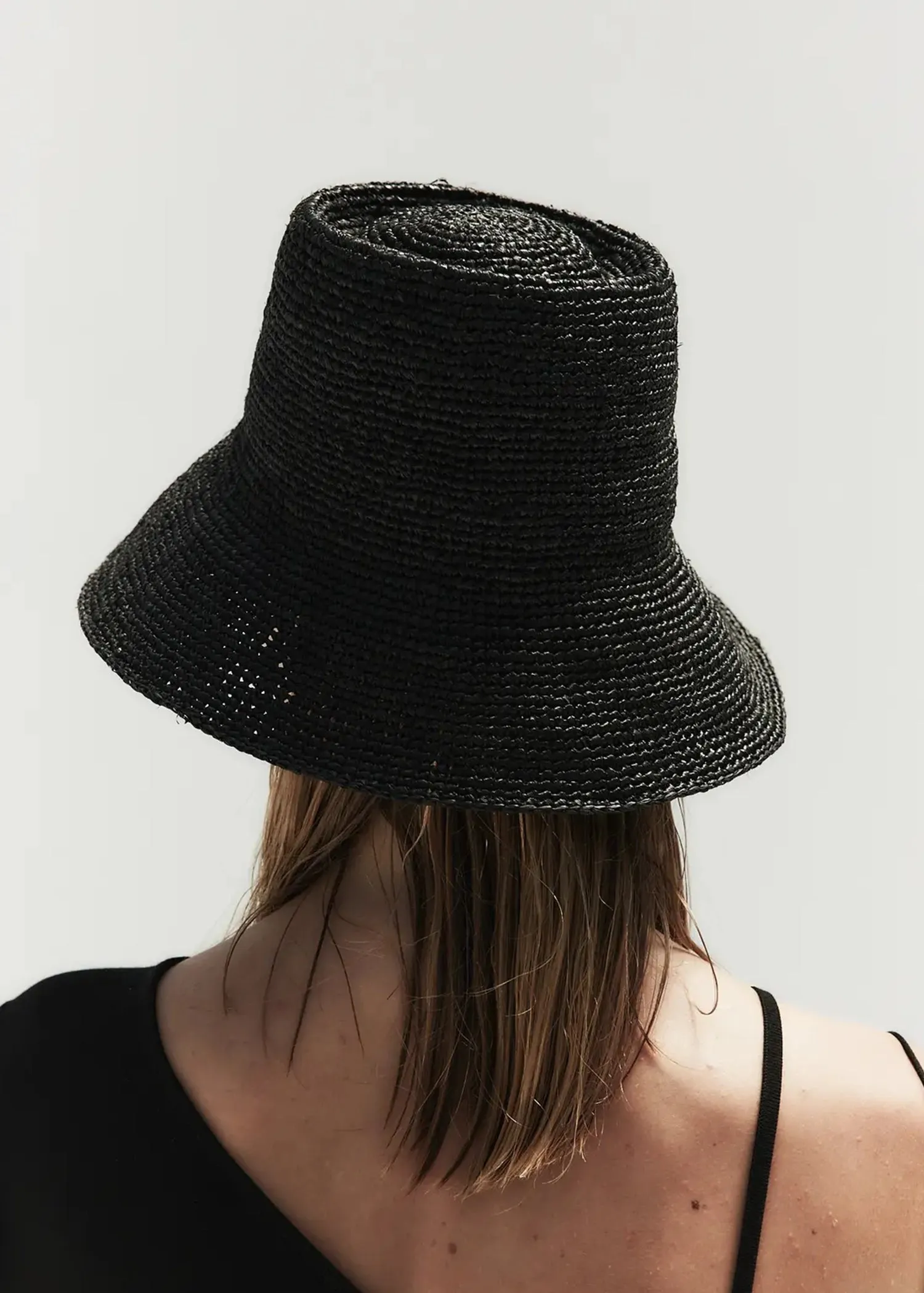 Janessa Leone Felix Bucket