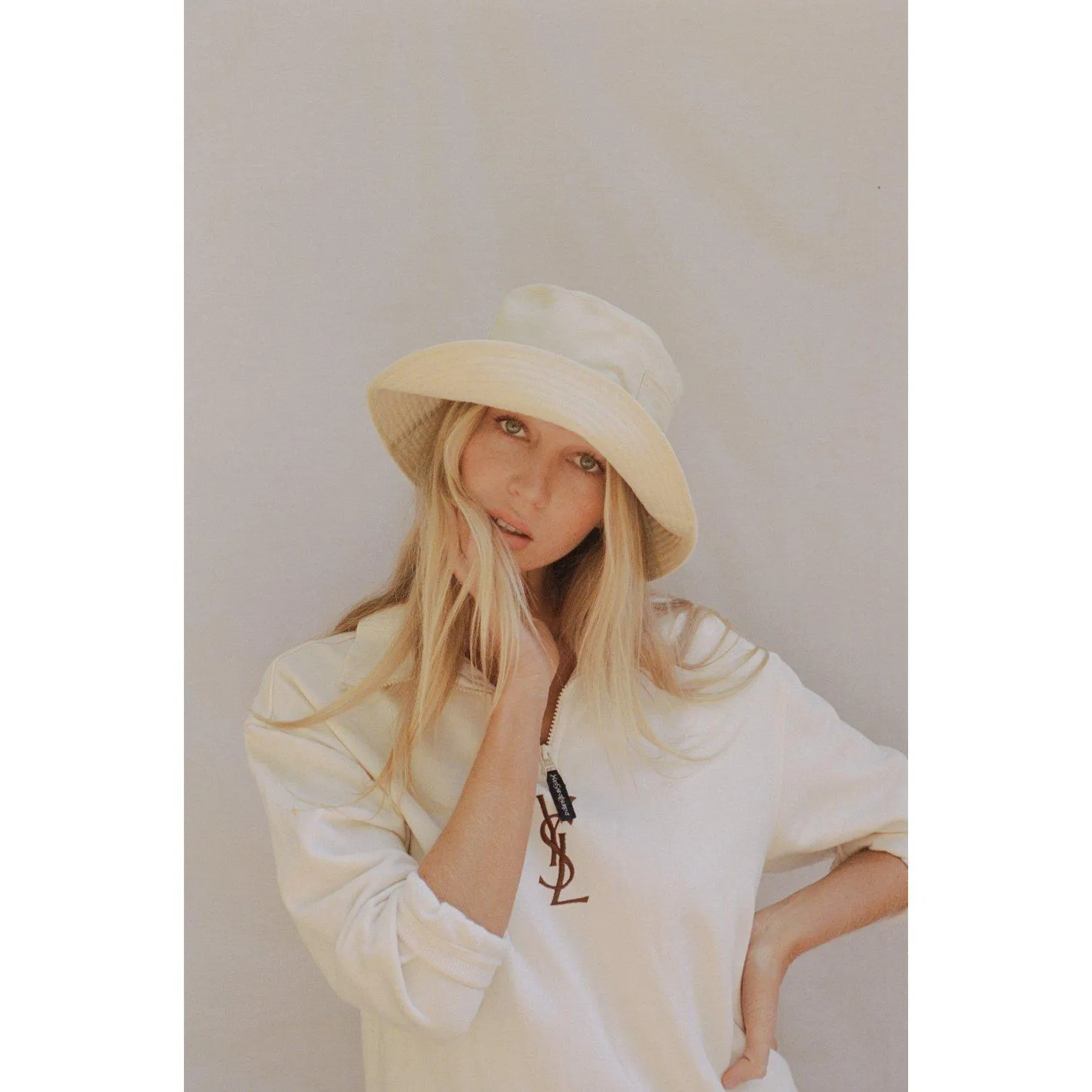 WAVE BUCKET HAT